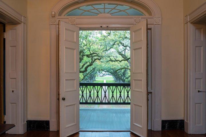 Oak Alley Plantation Tour with Hotel Pickup