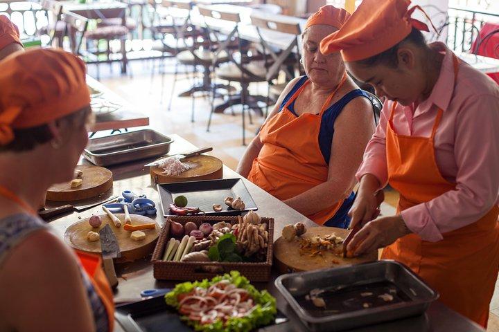 Award-Winning Cooking Class Experience with Professional Teacher