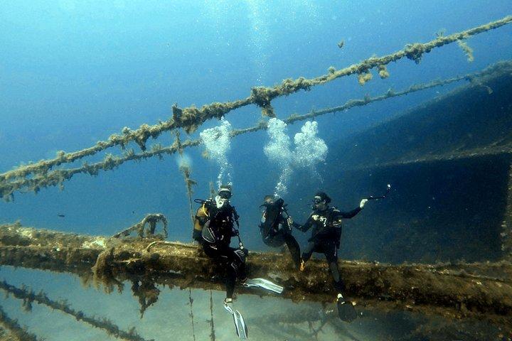 Qualified Diver 1 Tank Dive in Mykonos