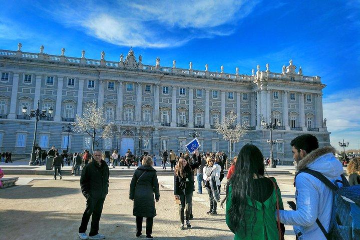 Madrid Royal Palace Private Tour with Skip-the-line Ticket