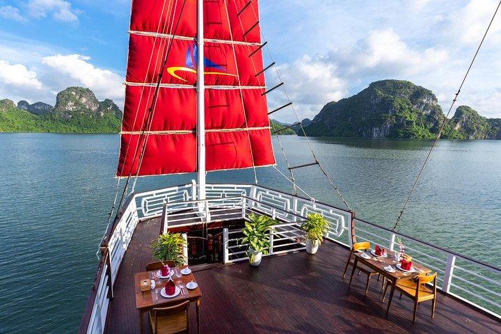 Bai Tu Long Luxury Day Cruise - Fishing Village, Kayak