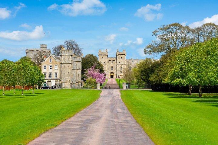 Windsor Castle Tour from London with Transportation & Audio Guide