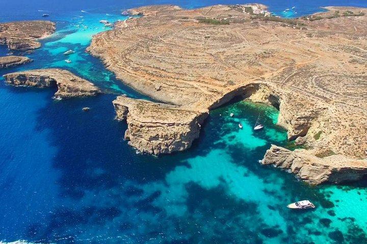 Malta Private Boat Tour: Gozo, Comino, Blue Lagoon Crystal lagoon