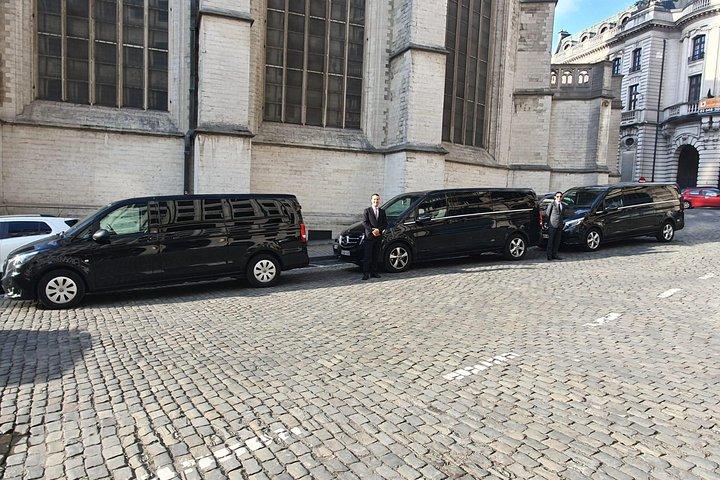 Private Transfer from Brussels to Amsterdam stopping in De Haar Castle