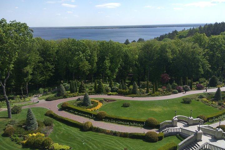 Private guided Mezhyhirya tour (Yanukovych Residence, Museum of corruption)
