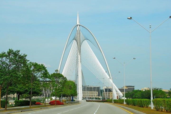 Malaysia’s Administrative Capital Putrajaya City Tour