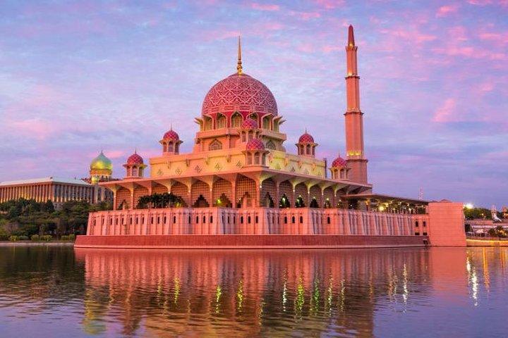 Malaysia’s Administrative Capital Putrajaya City Tour