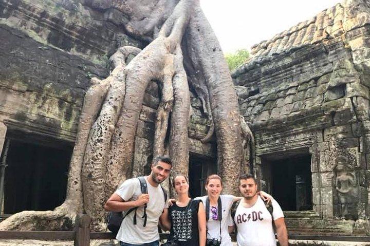 Private Car & English Speaking Guide (2days Angkor Temple Tour)