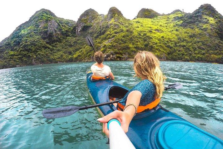 3 Days Halong Bay cruise