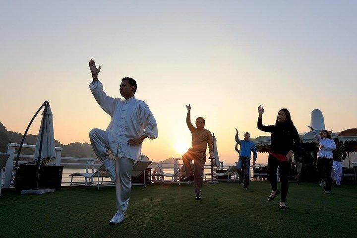 3 Days Halong Bay cruise