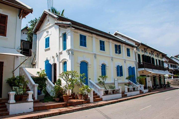 Small Group Half Day Luang Prabang city tour