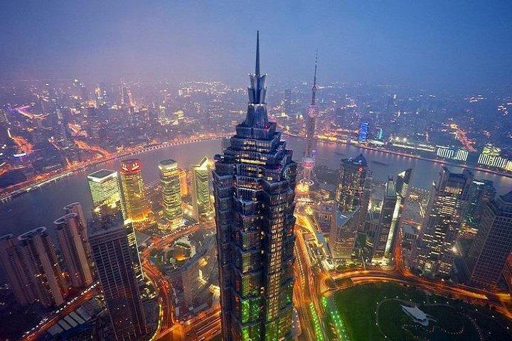 Private Shanghai day tour to Jinmao tower,Yu garden Nanjing road Bund with Lunch