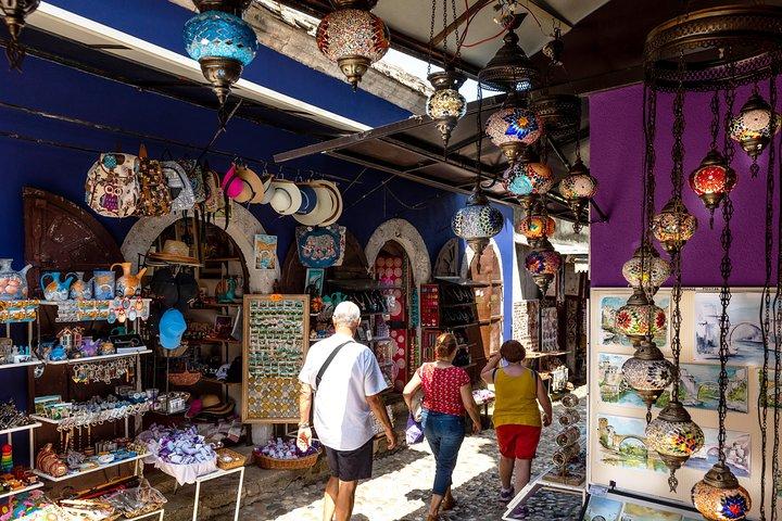 Day Trip to Mostar and Kravice (English-Español)