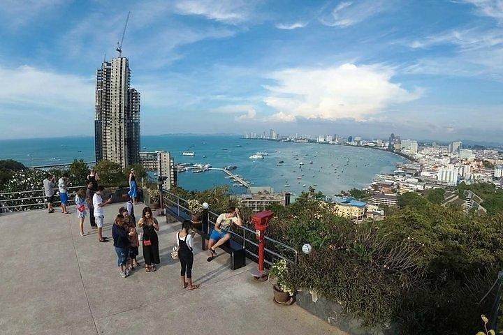 Pattaya Nightlife by Songthaew - Drink Drunk Drunk Night