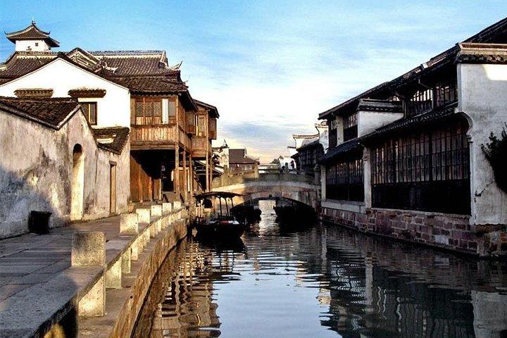 Wuzhen Water Town Private Day Tour from Hangzhou