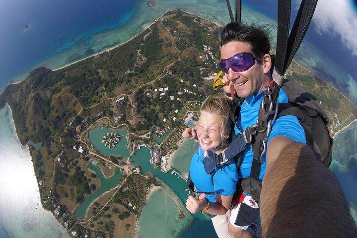 Skydive Fiji Legend 13000ft Tandem Jump (60 seconds free fall)
