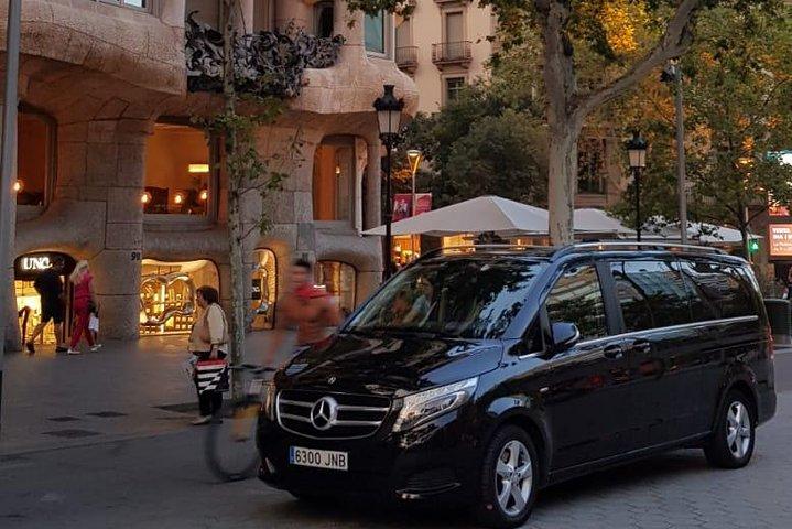 Private 2 Hours Sightseeing Tour in Barcelona