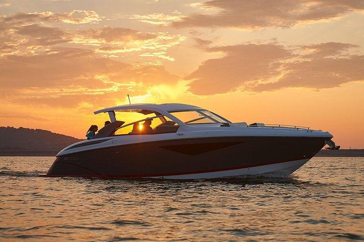 Raouche Rocks Luxury Yacht Rental