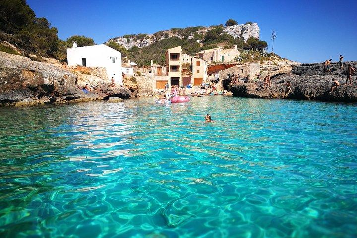 Boat tour from Cala Figuera to Caló del Moro and S´Almonia