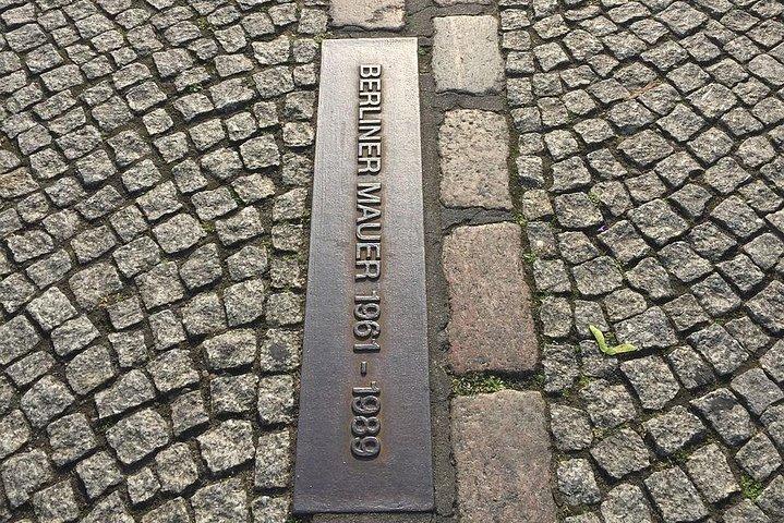 The Berlin Wall / Cold War Berlin (Private 3 Hours Walking Tour)