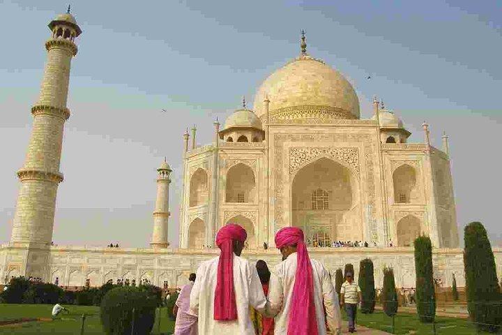 Private - Local Full Day City Tour of Agra