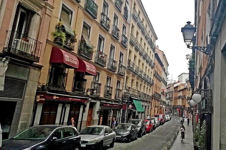 Let's Tapear! The Madrid Tapas Route Walking Audio Tour