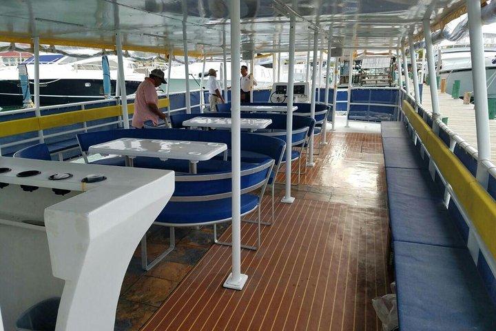 Catamaran Sailing Adventure Isla Mujeres Unlimited + Transfer From Cancun