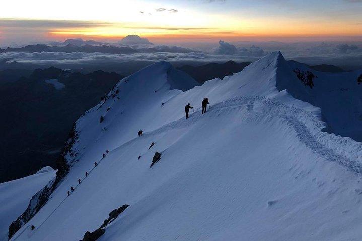 HUAYNA POTOSI. MOUNTAIN TREK. 3 DAYS 2NIGHTS. 6090m. PLS ASK FOR AVAILABILITY.