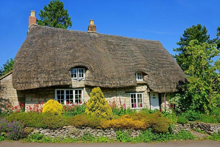 Oxford, Stratford, Cotswolds & Warwick Castle Tour from London