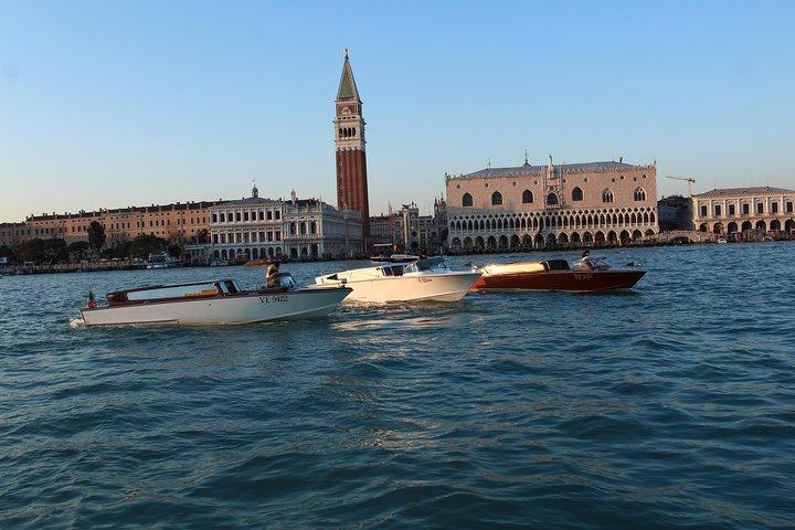 Venice Shared Arrival Transfer: Marittima Cruise Port to Central Venice