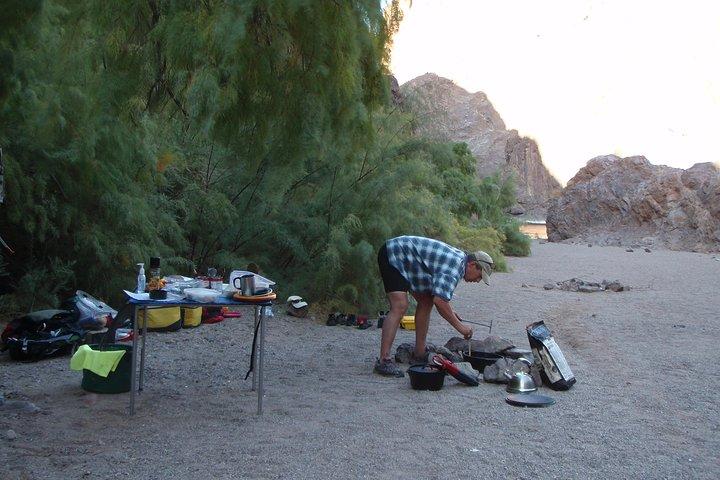 Black Canyon and Hoover Dam 2-Day Kayak Camping Adventure