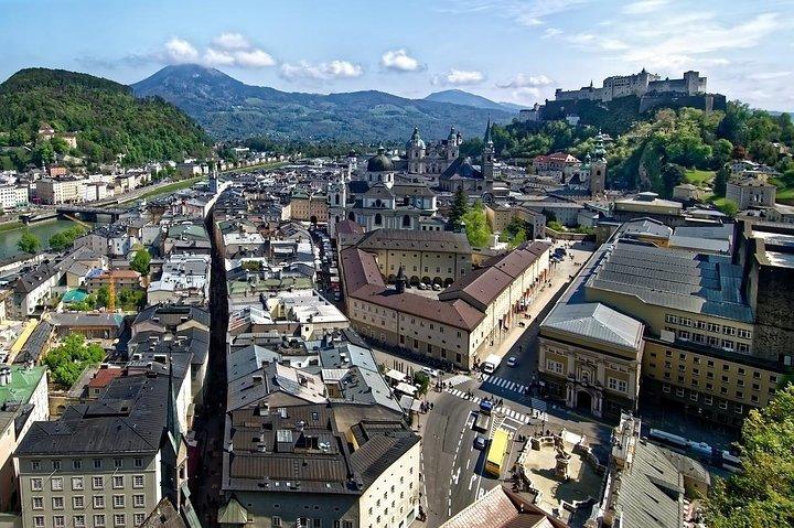 Private Transfer from Prague to Salzburg with 2h of Sightseeing, Local Driver