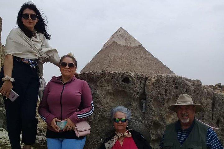 4-Hours Private Excursion Giza Pyramids, Sphinx, Camel Ride and Lunch