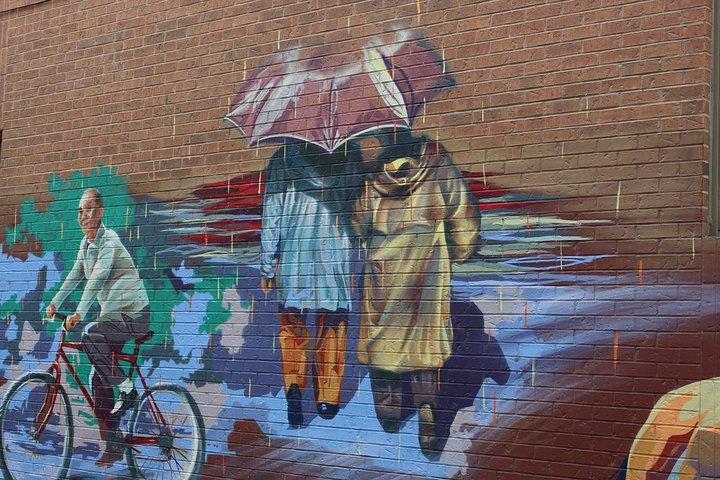 Private Toronto Kensington Market and Chinatown Walking Tour in English