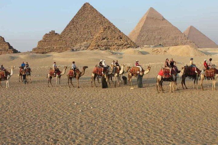 Private Full Day Tour: Great Pyramids & Pyramids at Sakkara & Memphis
