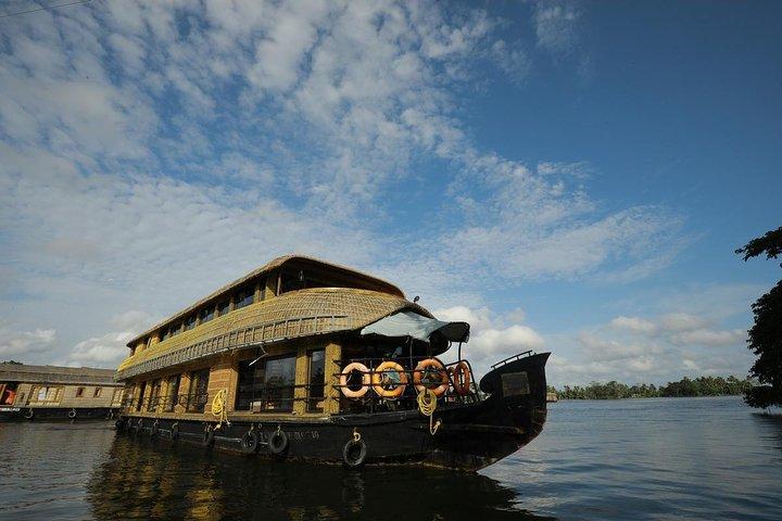 Cochin Shore Excursion Kerala Houseboat Trip(with Lunch, Pickup &Drop from Pier)