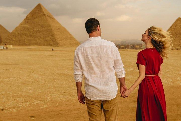 Private Photo Session with a Local Photographer in Cairo