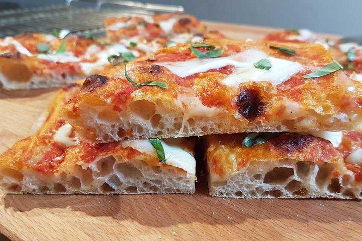 The Art of Making Pizza-Cooking Class in Unique Location with Italian Pizzachef