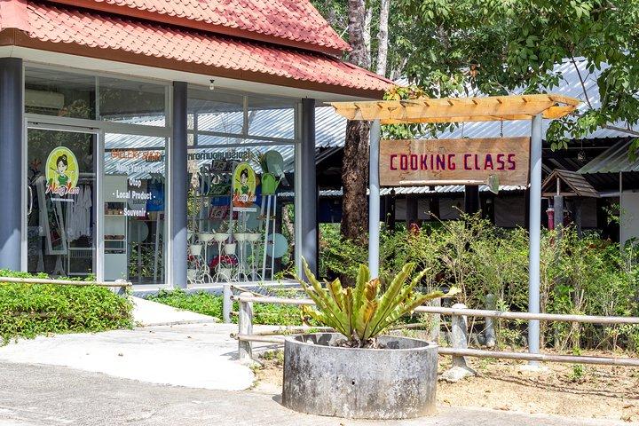 Nang Yam Thai Cooking Experience Full Day Tour, Museum & Samet Nangshe Viewpoint