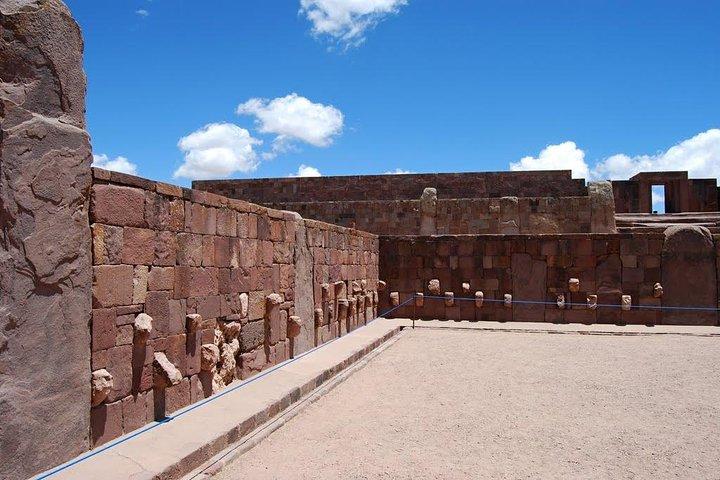 Tiwanaku & Puma Punku - Private Service.
