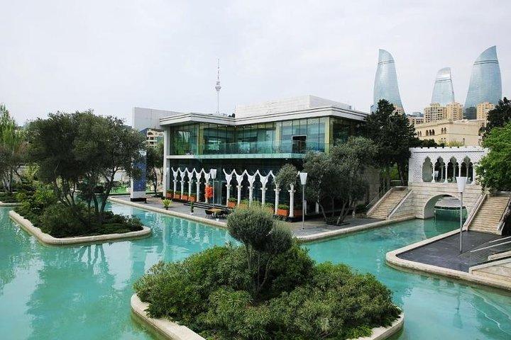 Old and Modern Baku City Private Tour