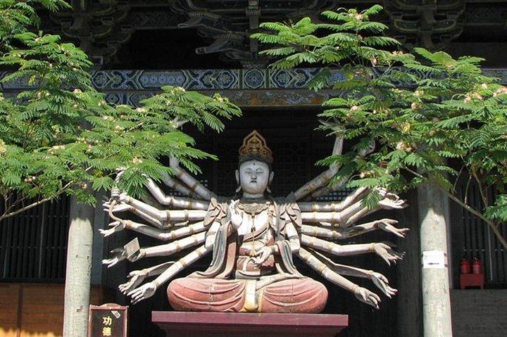 Pingyao Day Tour: Wang's Family Compound and Shuanglin Temple
