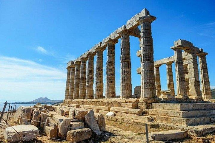 Athens Super Saver: City Sightseeing Tour and Half-Day Cape Sounion Trip plus Delphi Day Trip