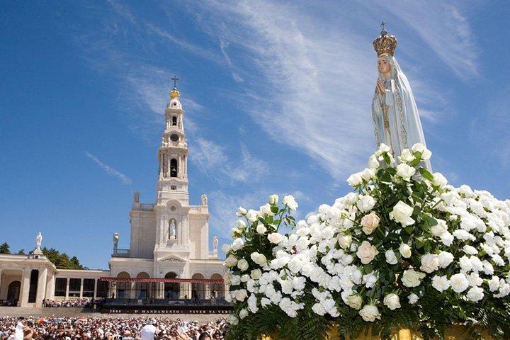 Private Tour from Lisbon | Fatima, Nazareth and Óbidos