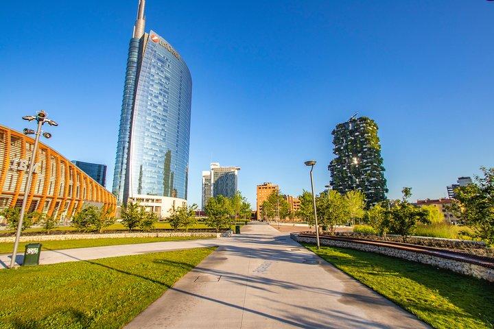 Explore Milan in 90 minutes with a Local