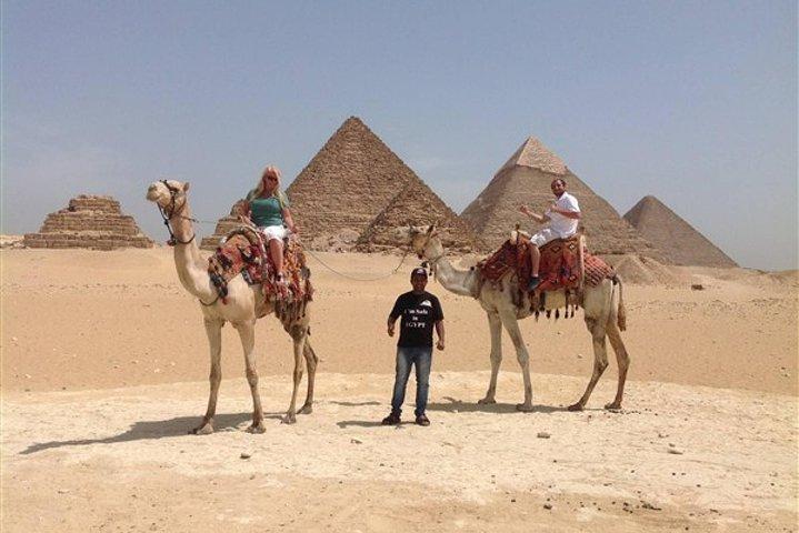Giza Pyramids+The Egyptian Museum