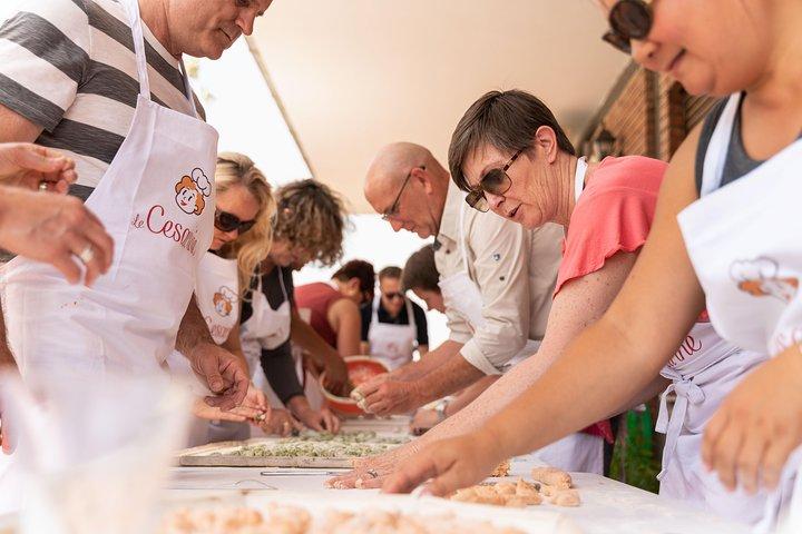 Cesarine: Small group Pasta & Tiramisu class in Rome