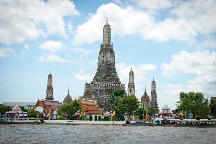 Explore Bangkok: Guided City and Temple Tour
