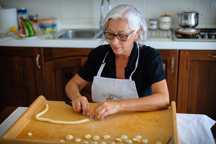 Small group Pasta and Tiramisu class in Bari by Cesarine