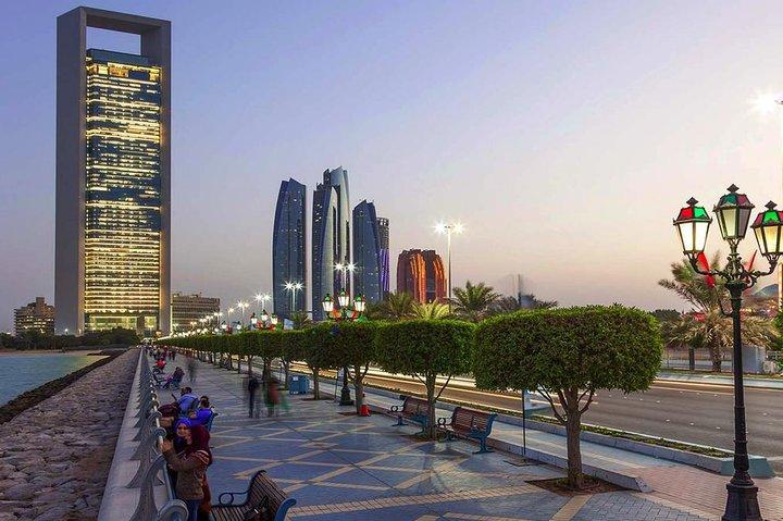 Guided Abu Dhabi City Tour with SZG Mosque & Multiple Options